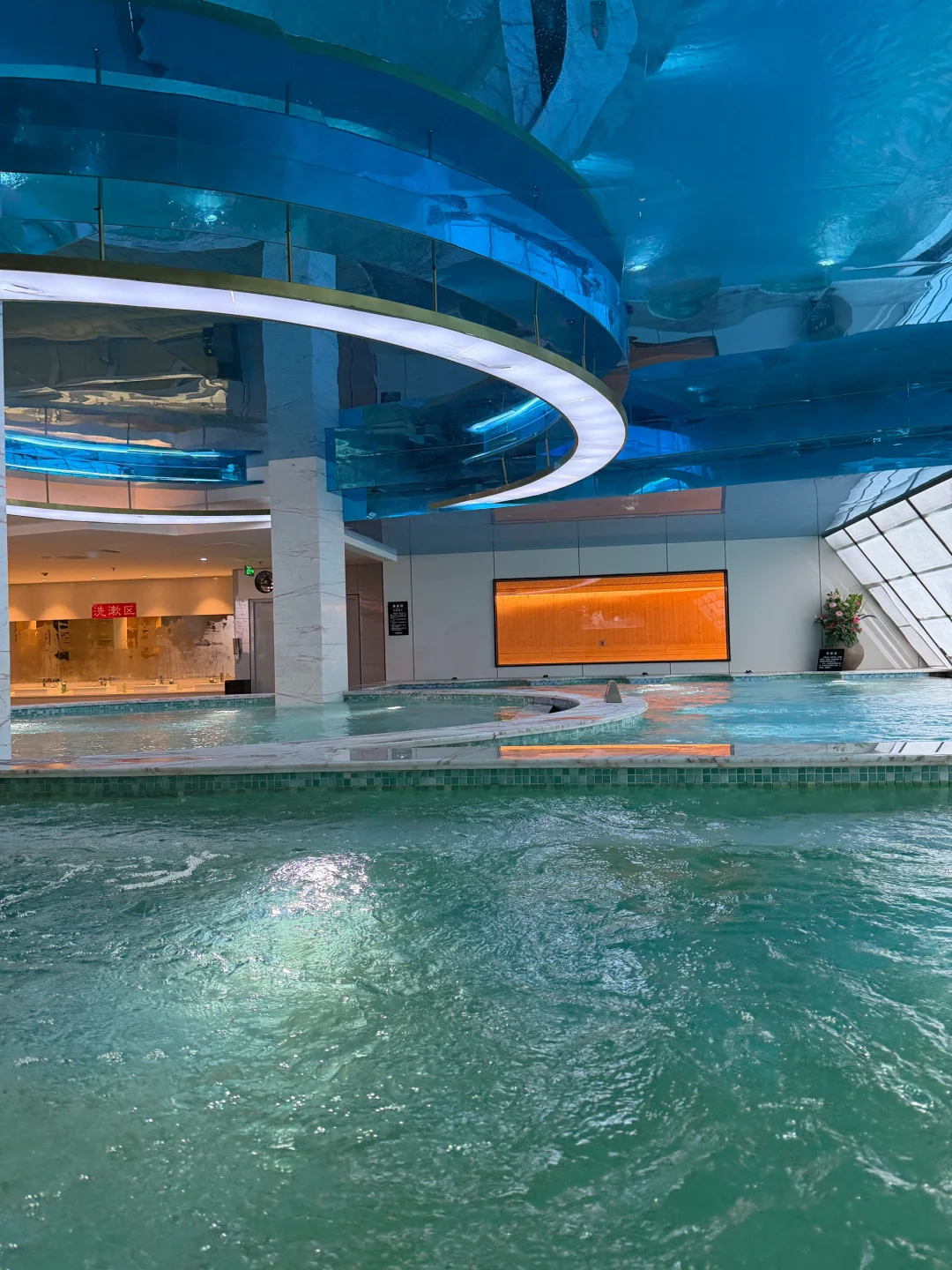 我宣布：天津洗浴新一届卷王诞生！