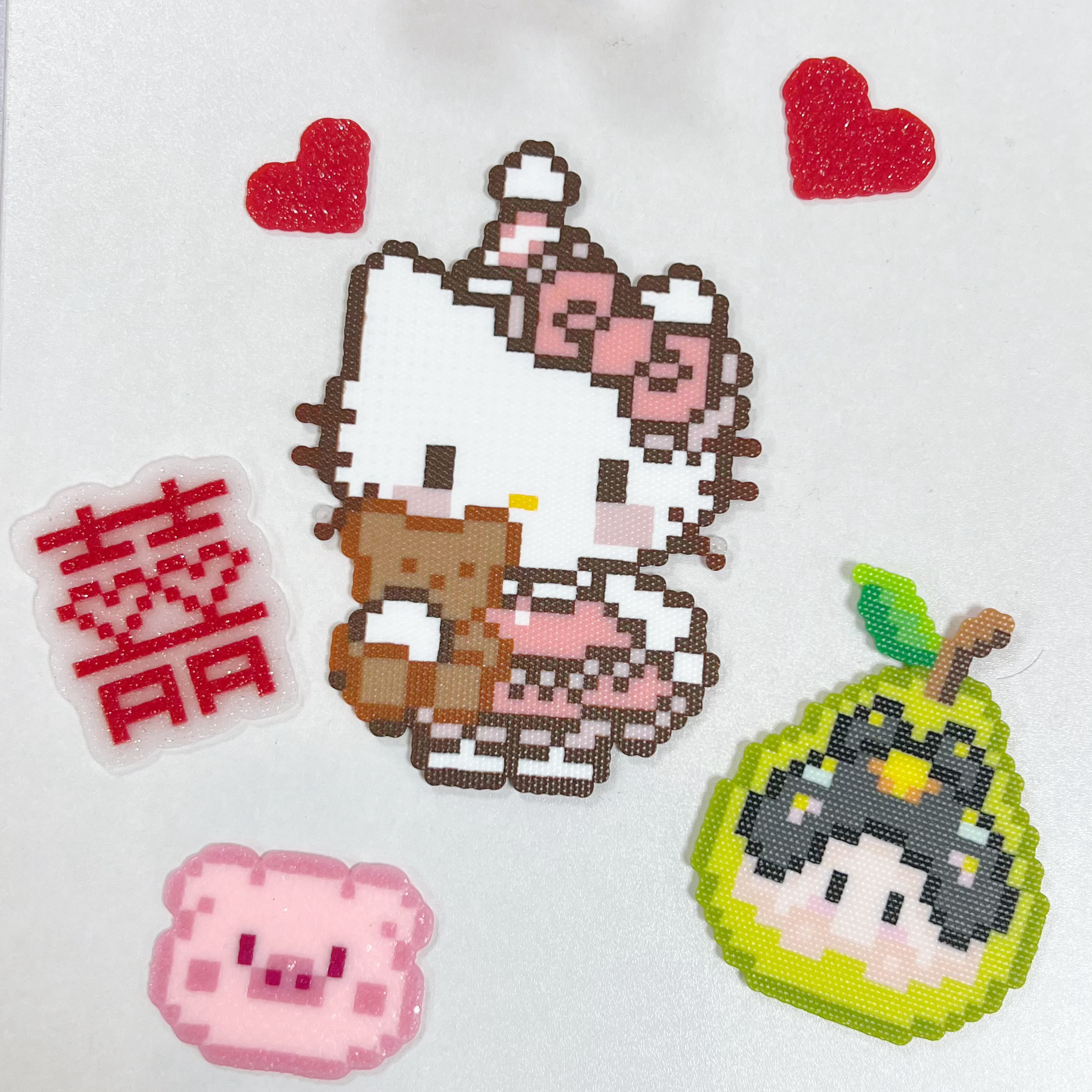 昨天六小时拼豆的成果[流鼻血]这个HelloKitty从一开始我就想放弃来着第一