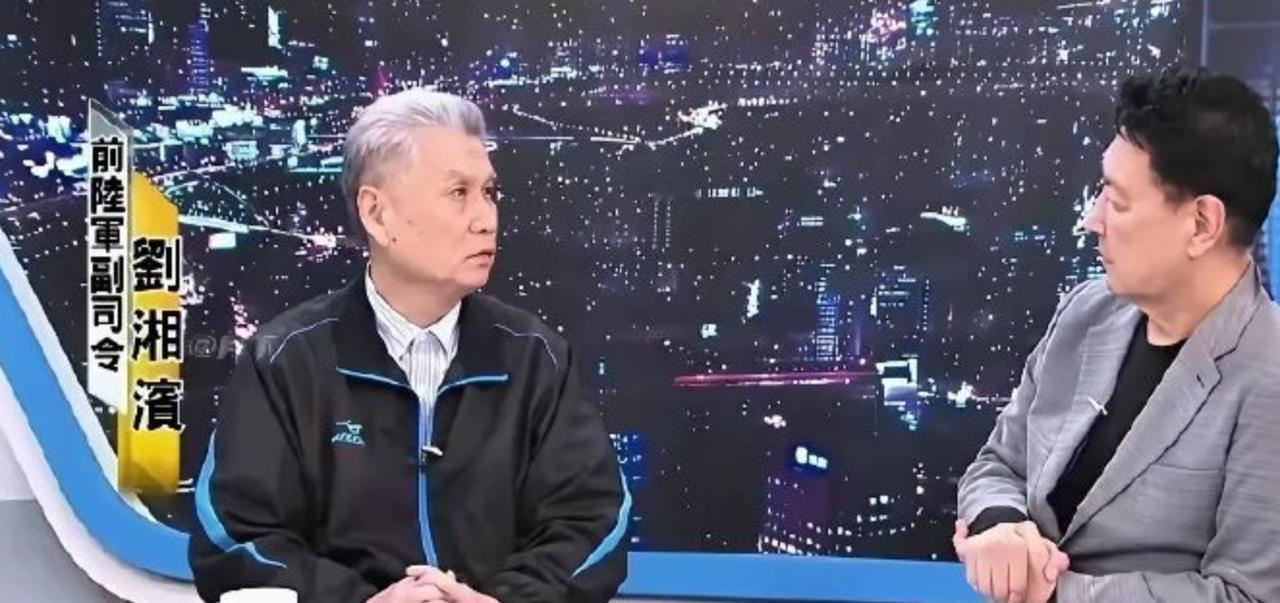 台湾前陆军副司令刘湘滨说：中日关系现在剑拔弩张，对日本大陆不应该再抱着不开第一枪