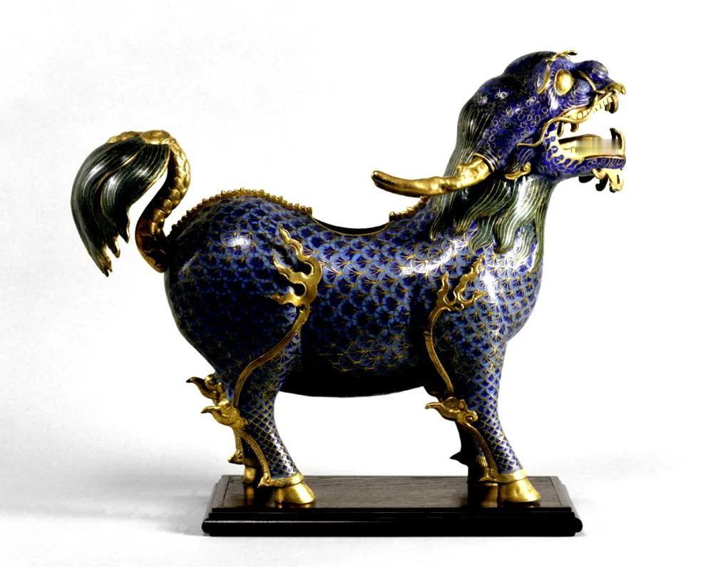 近日，法国发布的《关于归还因非法占有而被剥夺的国家文化财产的法案》明确表明在18