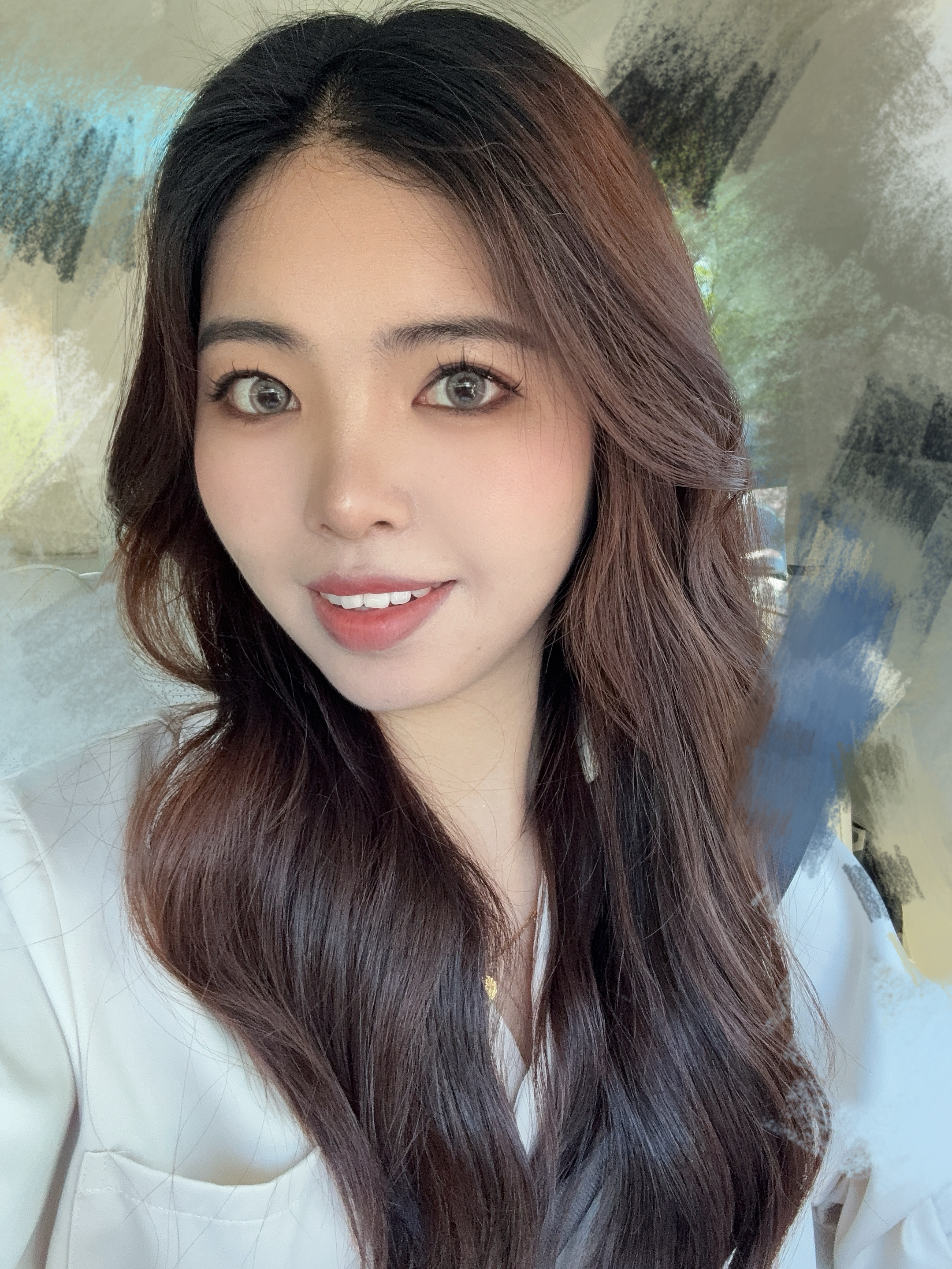 早，上班了，我早上几乎不会肿。秘诀就是睡前少喝水晚饭少吃咸的，早上来一杯咖啡。☕