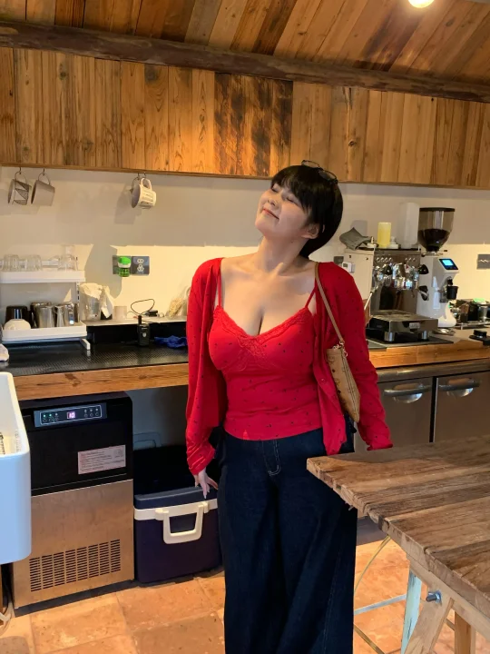 来个红红色系吧！🍂🍁微胖大🐻女生OOTD