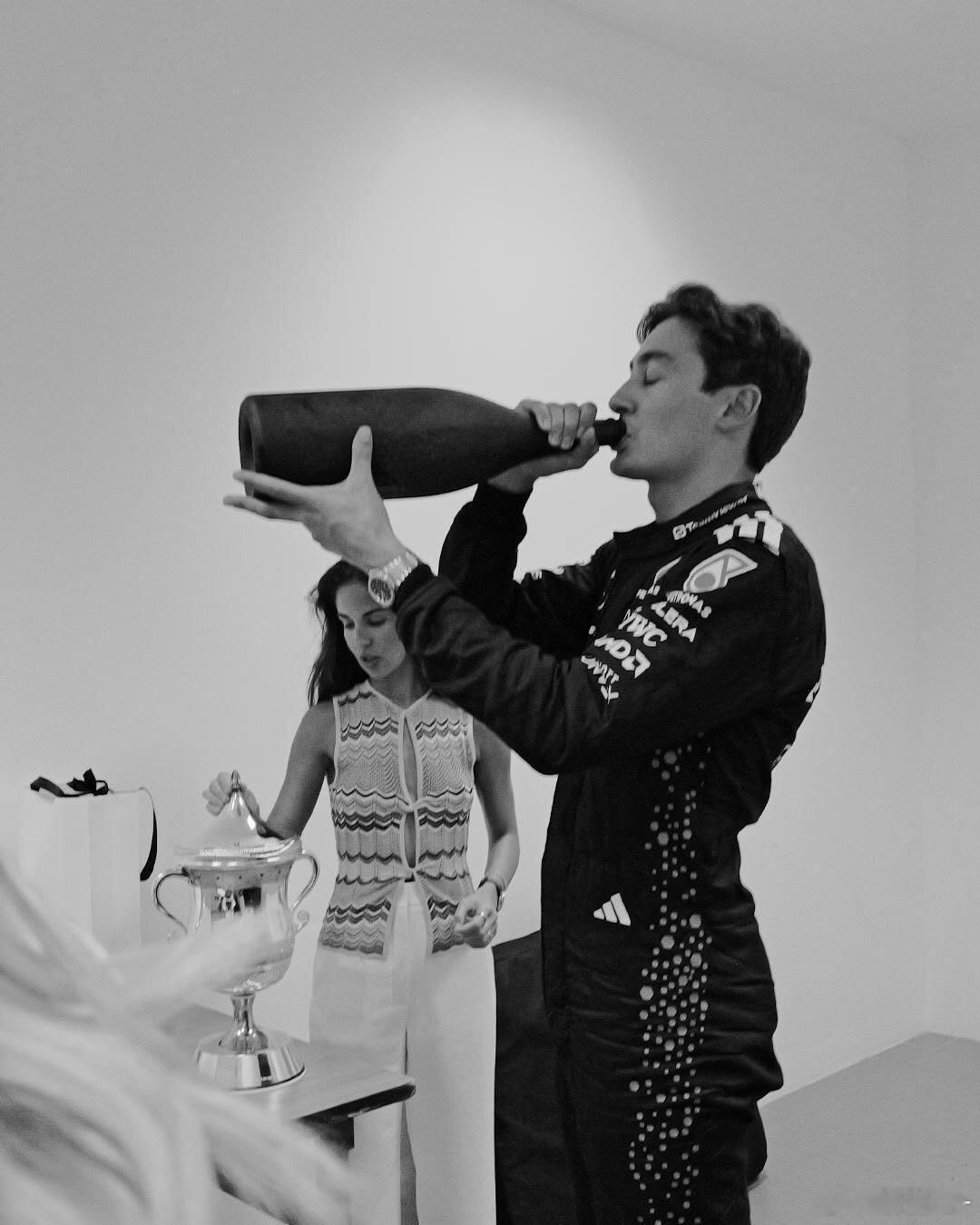 拉塞尔好帅🏎️颜值实力双在线的围场男神！2025赛季的乔治·拉塞尔——唯一24