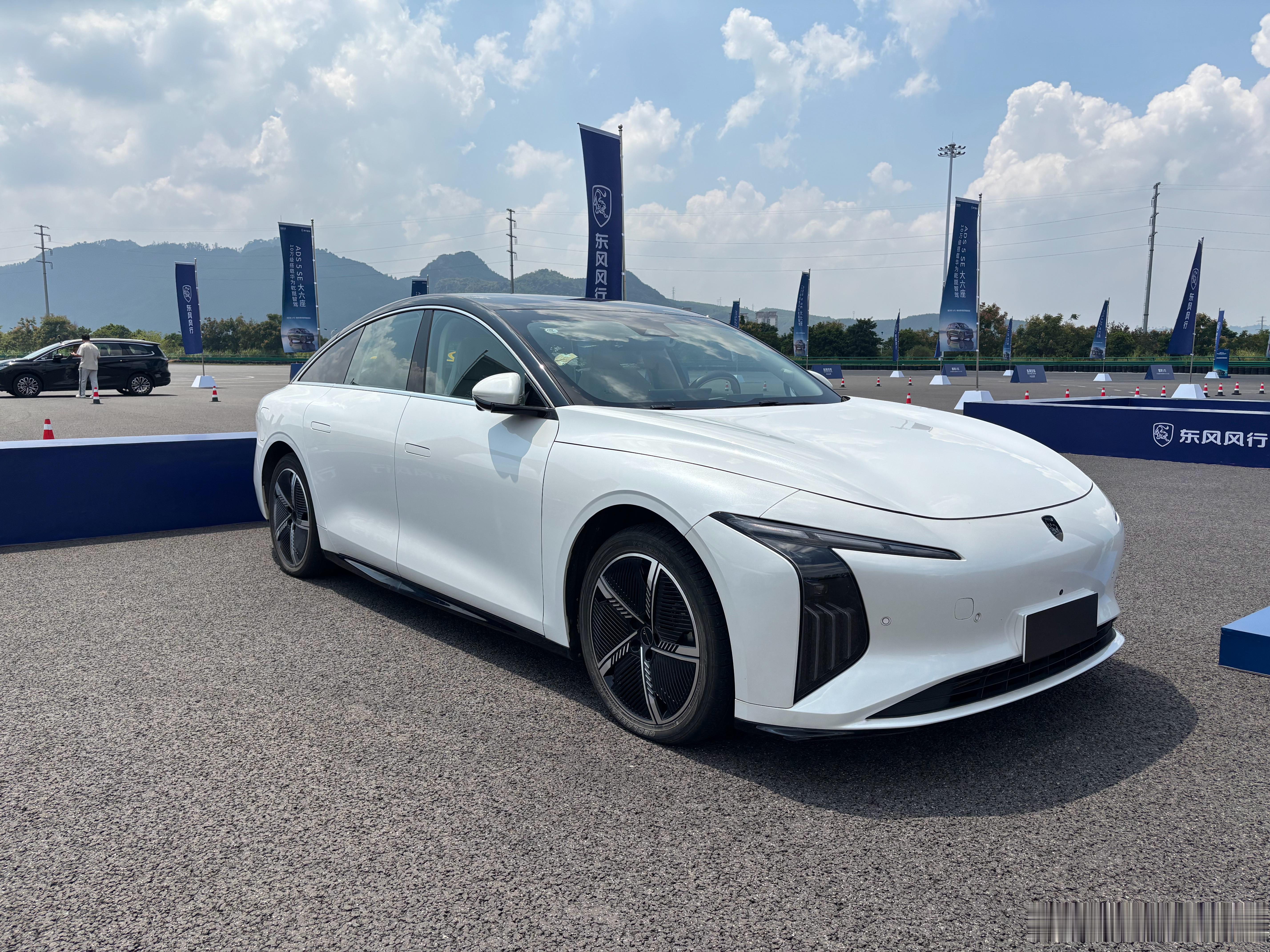 星海V6东风柳汽 10万级家用SUV，能用上华为乾崑智驾ADS 5 SE，性价比
