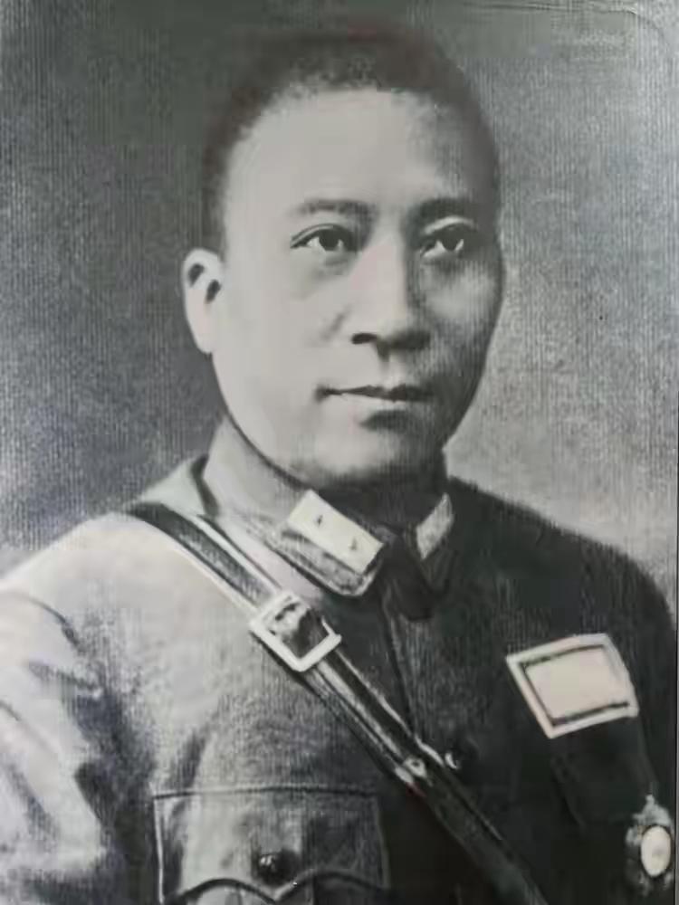 西安事变后不久，老蒋就以军政整编为由，撤销了西北军第十七路军，将其缩编为第三十八