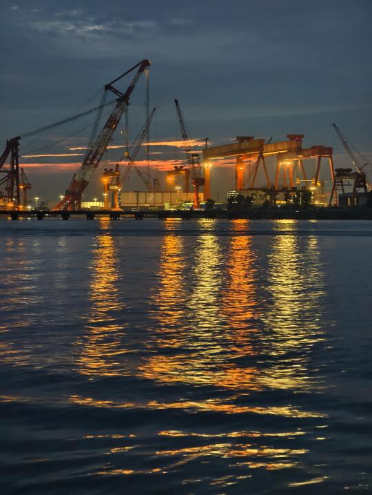 15块钱的浪漫|摩托车上汽渡