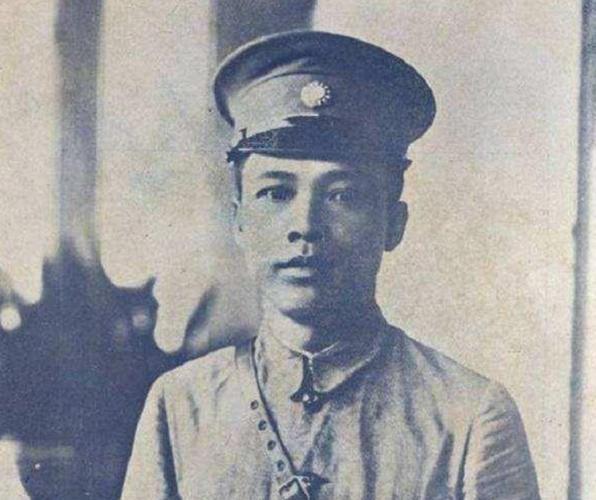 1941年，侵华日军占领香港后，陈济棠的妻子严肃劝告他：“必须马上离开，难道你想