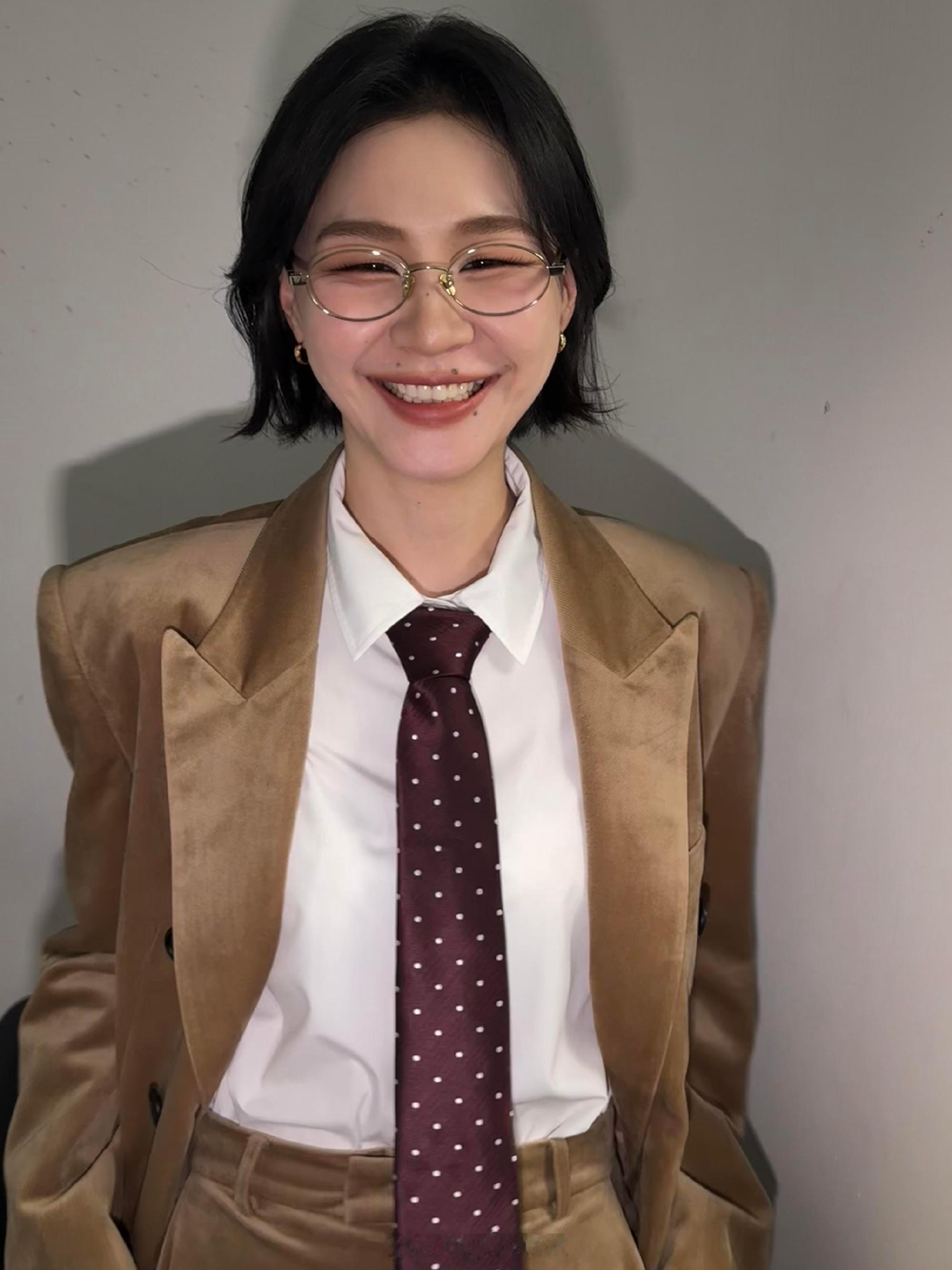 派酱安利 金靖短发高智感 这美商真的绝了🤤…… 找对风格真的火力全开，短发配金