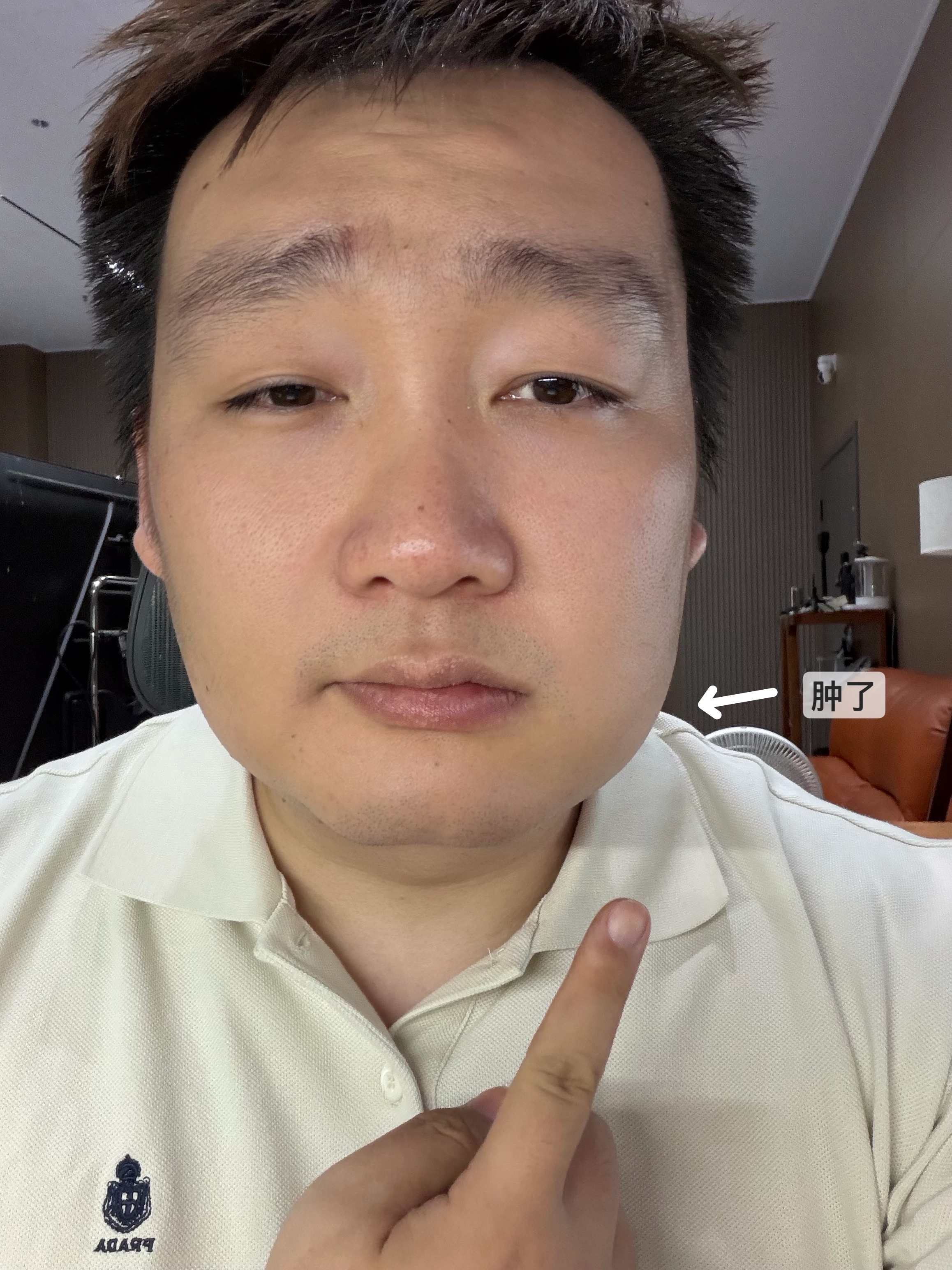 疼死我了，哎呦握草，救命啊 
