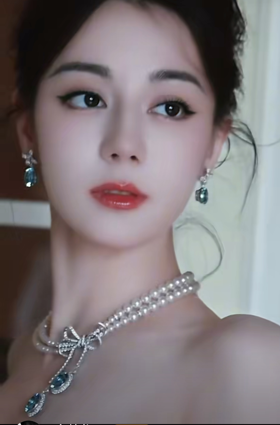 金鹤龙喊话迪丽热巴金鹤龙暖心录视频为热巴庆生❤️喊话约定后续合作，共创超多绝美妆