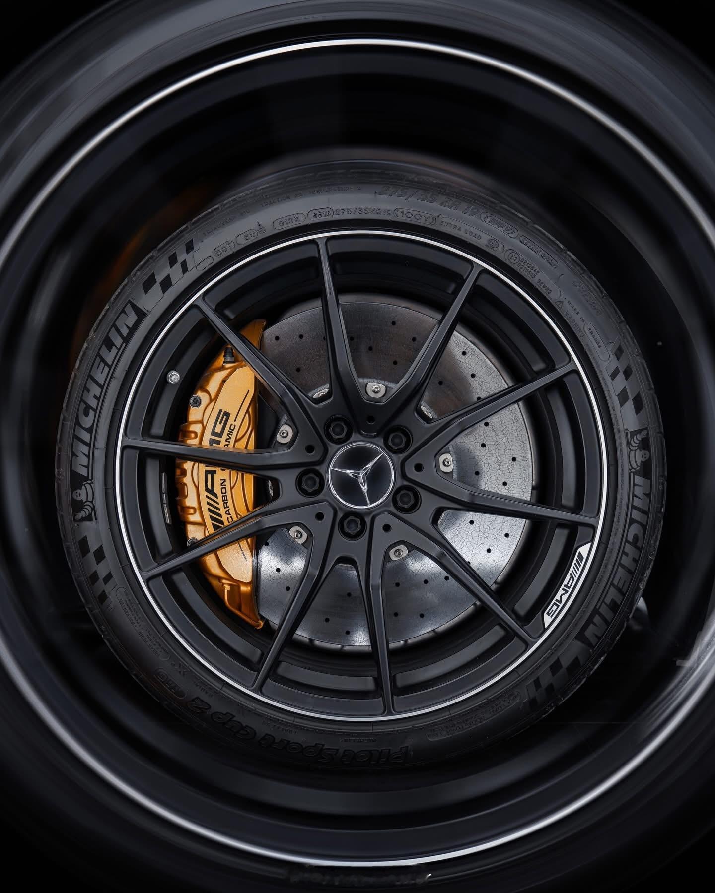 15年前的汽车设计🖤🖤🖤奔驰SLS AMG Black Series🖤?