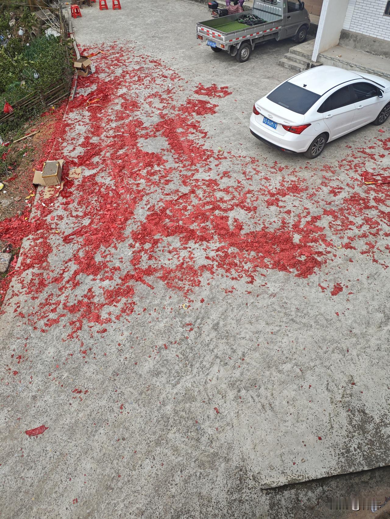 大年初一为什么不能搞卫生？院子里那么多垃圾都不能扫？
每年过年那一天，我们农村家