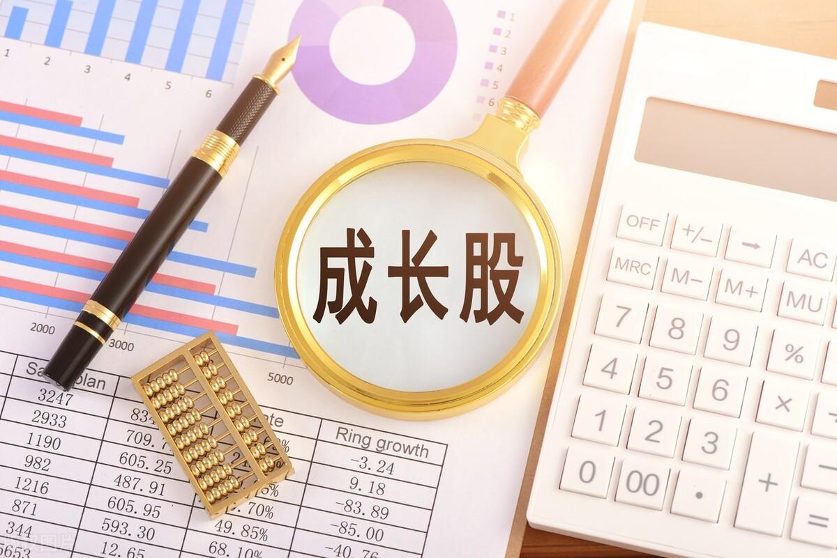 曾经的大牛股，怎么都成了过街老鼠了，看看这些个股的跌幅，惨字了得。
锦浪科技： 