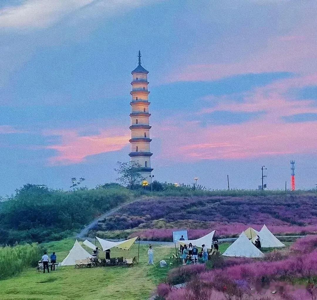 每一天都是新的开始，让我们充满信心，迎接挑战。