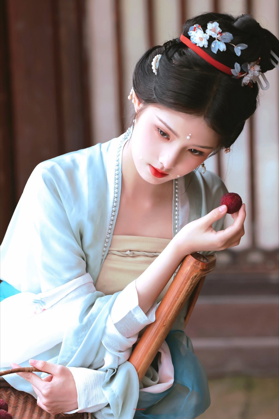艾米 ❤️艾米百妖谱 ❤️艾米桃夭 想和你一起，从清晨到日暮，从青丝到白发。