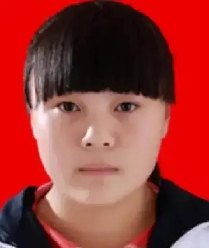 2003年，陕西一女子遭遇车祸，造成半身瘫痪，丈夫为了还债不得不外出打工，可妻子