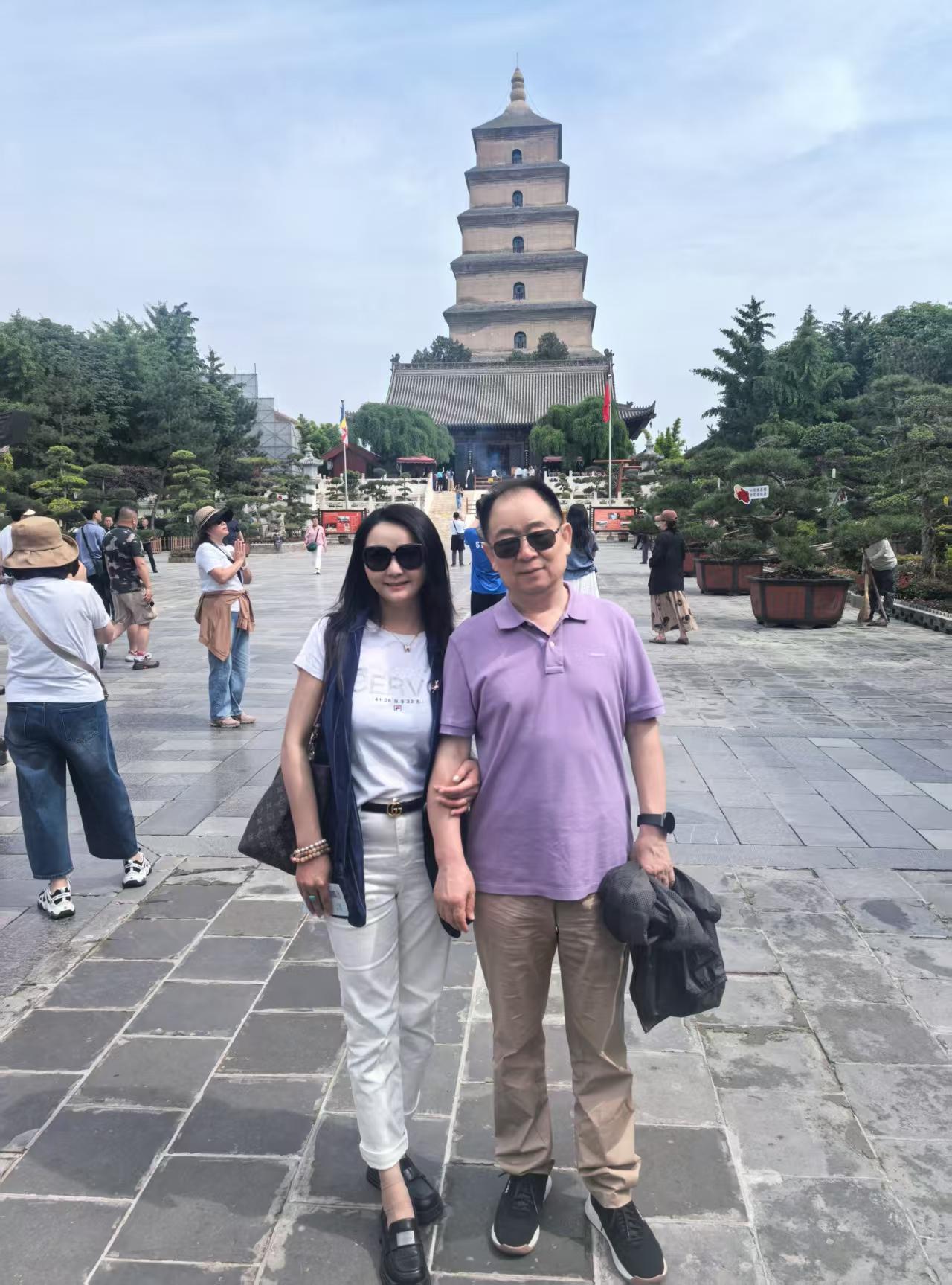 《命运》
昨天几个发小微信聊天说起命运我写的这首诗
不信天，不信地，命运好坏靠自