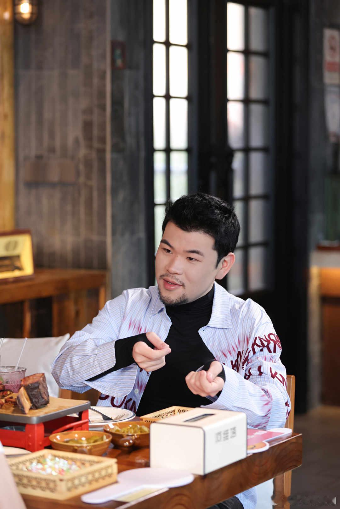 KonwKnow来披哥是为了吃苦湖南卫视背后 坦言来《披荆斩棘2025》是为了吃