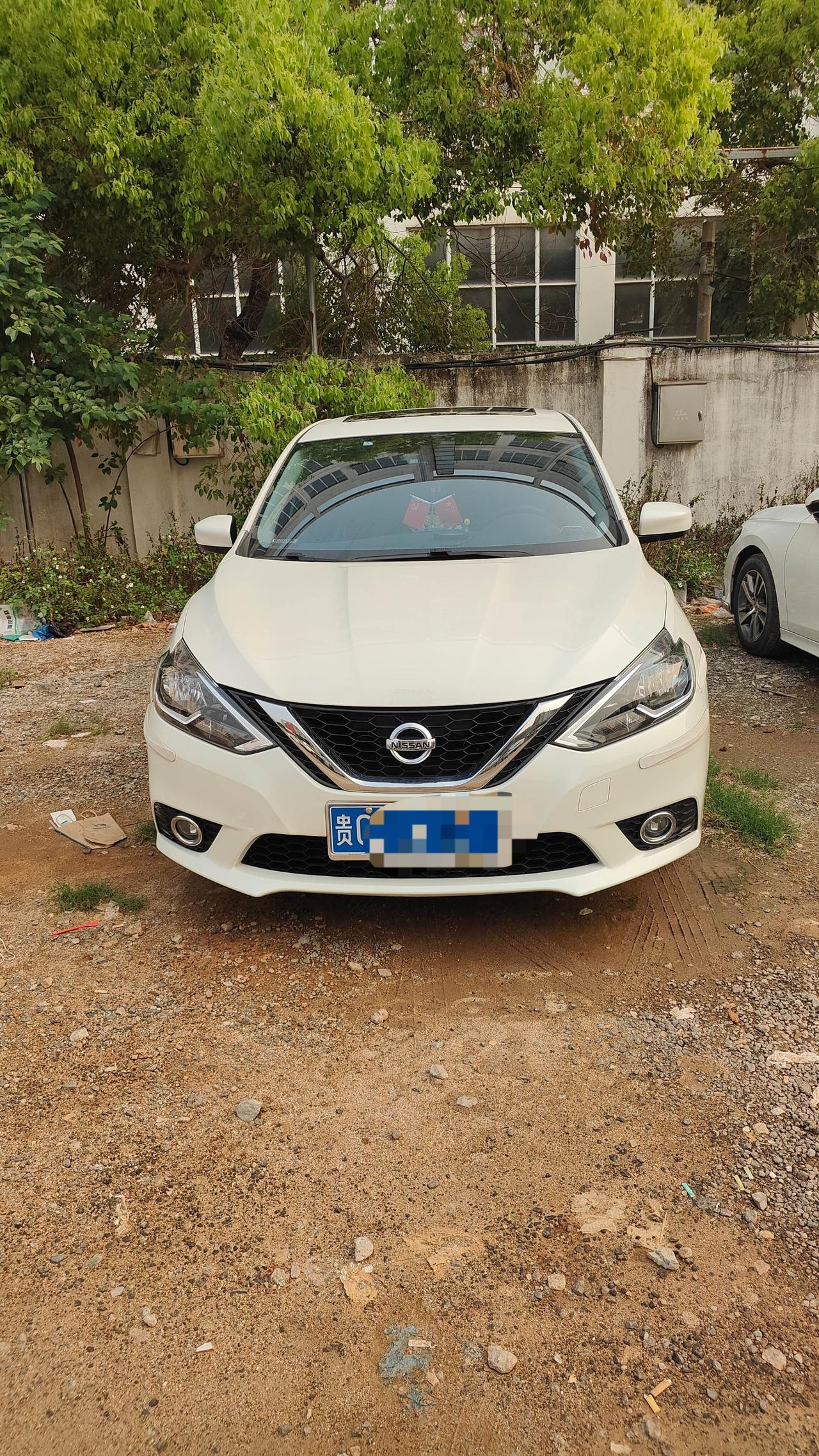 做工、用料、底盘、内饰、安全、这几大块
随便任何车都能甩它几条街了...