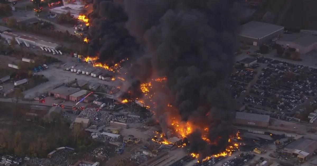 UPS货运飞机在路易斯维尔机场附近坠毁 ↑ 103 HN Points