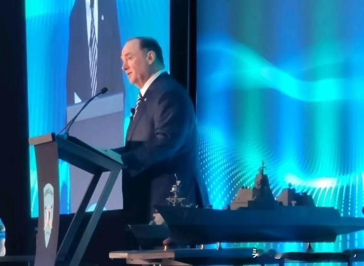 “特朗普”级战列舰”和“FF(X)护卫舰”公开模型...

战列舰主炮后面那两个