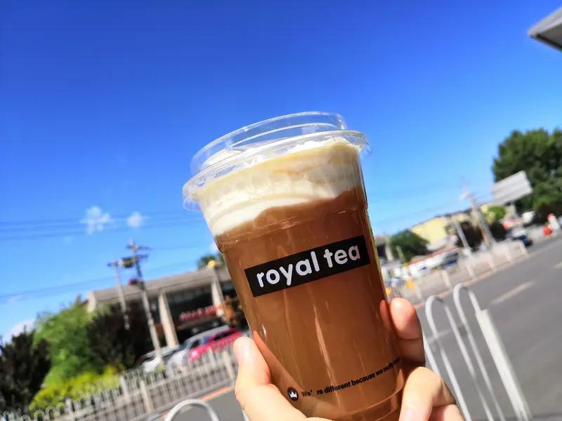 “秋天的第一杯奶茶”这话题每年立秋都火。自2020年爆火后，立秋成了奶茶消费的“