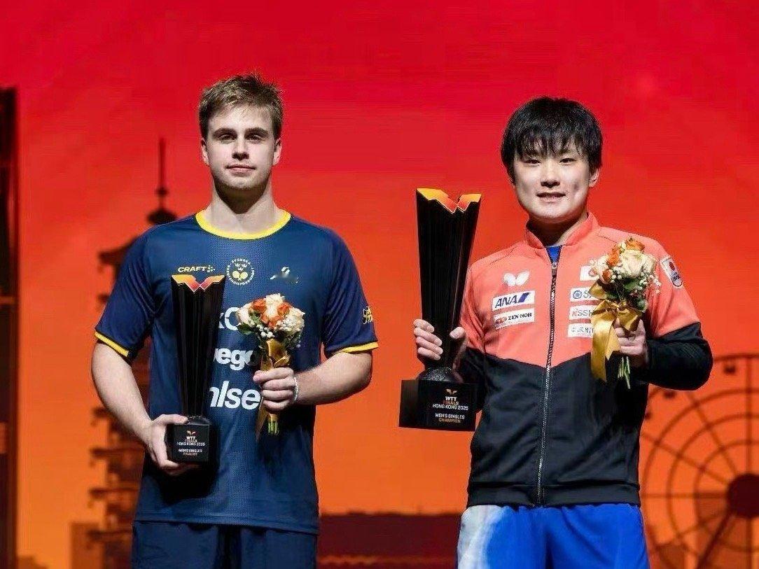 WTT香港总决赛男单决赛中，日本选手张本智和4-2战胜瑞典选手莫雷加德，职业生涯