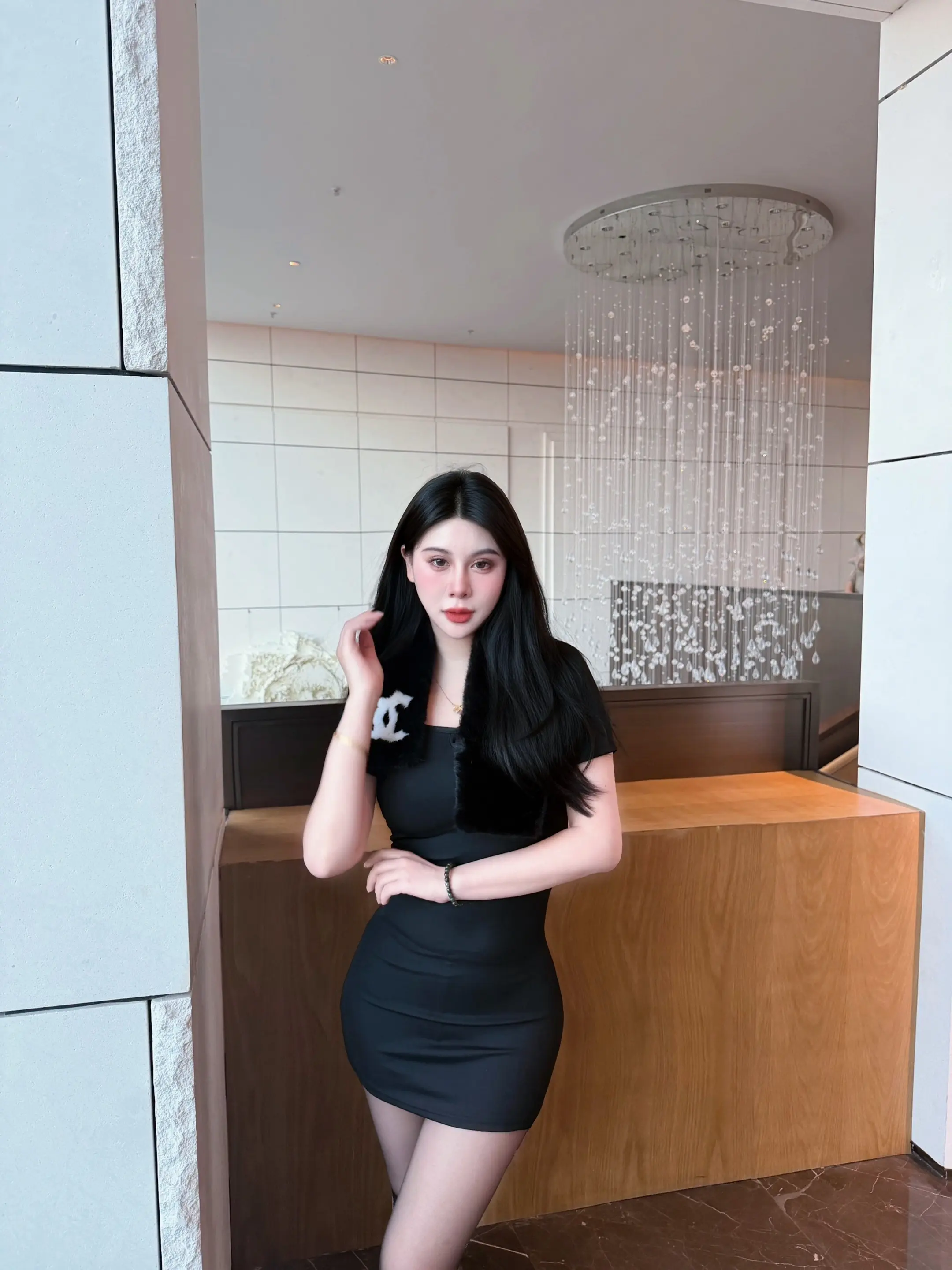 如果全世界都指责你那姐姐蹲下来抱抱你