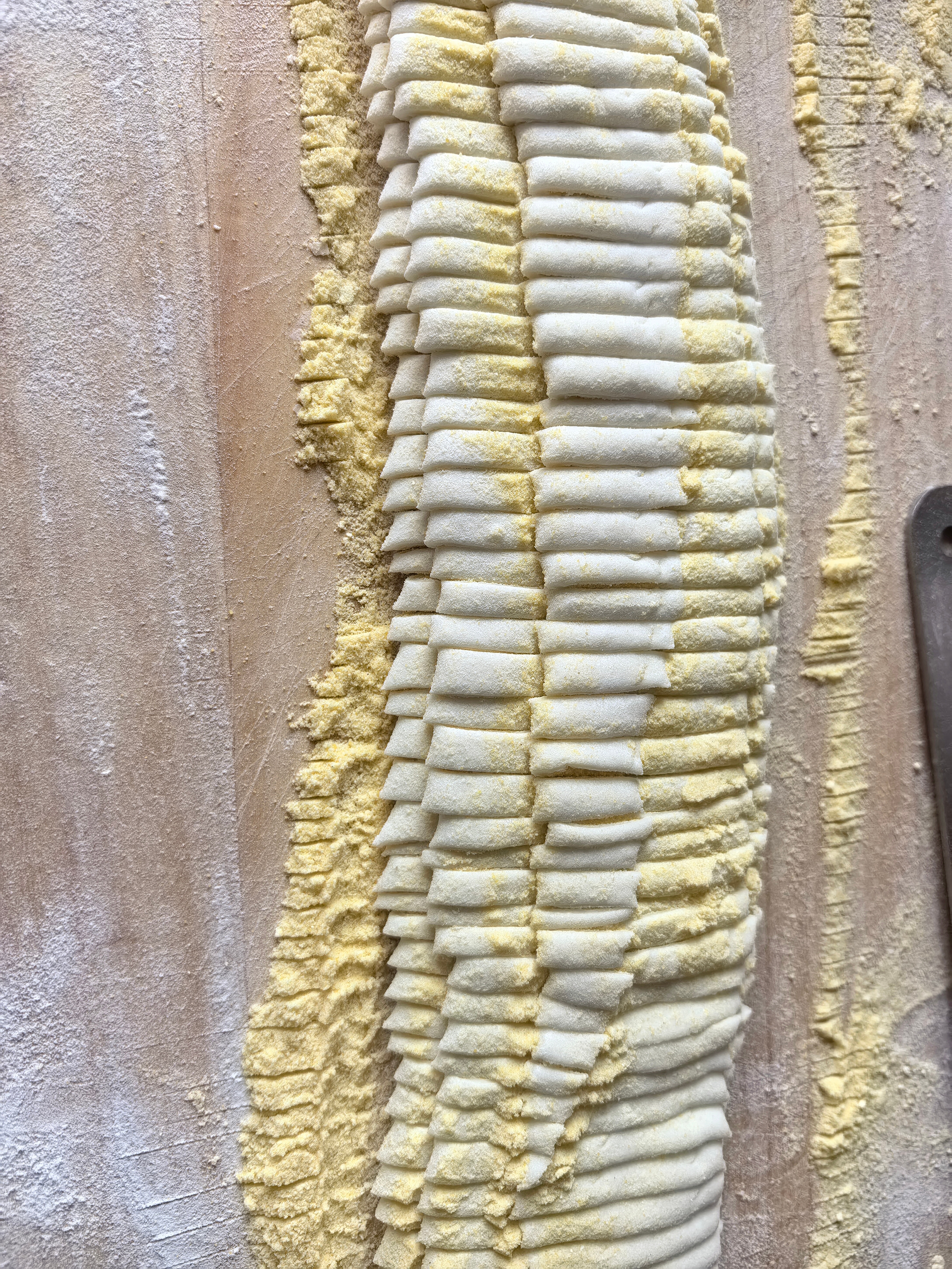 初一的饺子初二的面，今天吃面条子😄好久没有自己手擀面了，今天亲自擀一回的。稍微