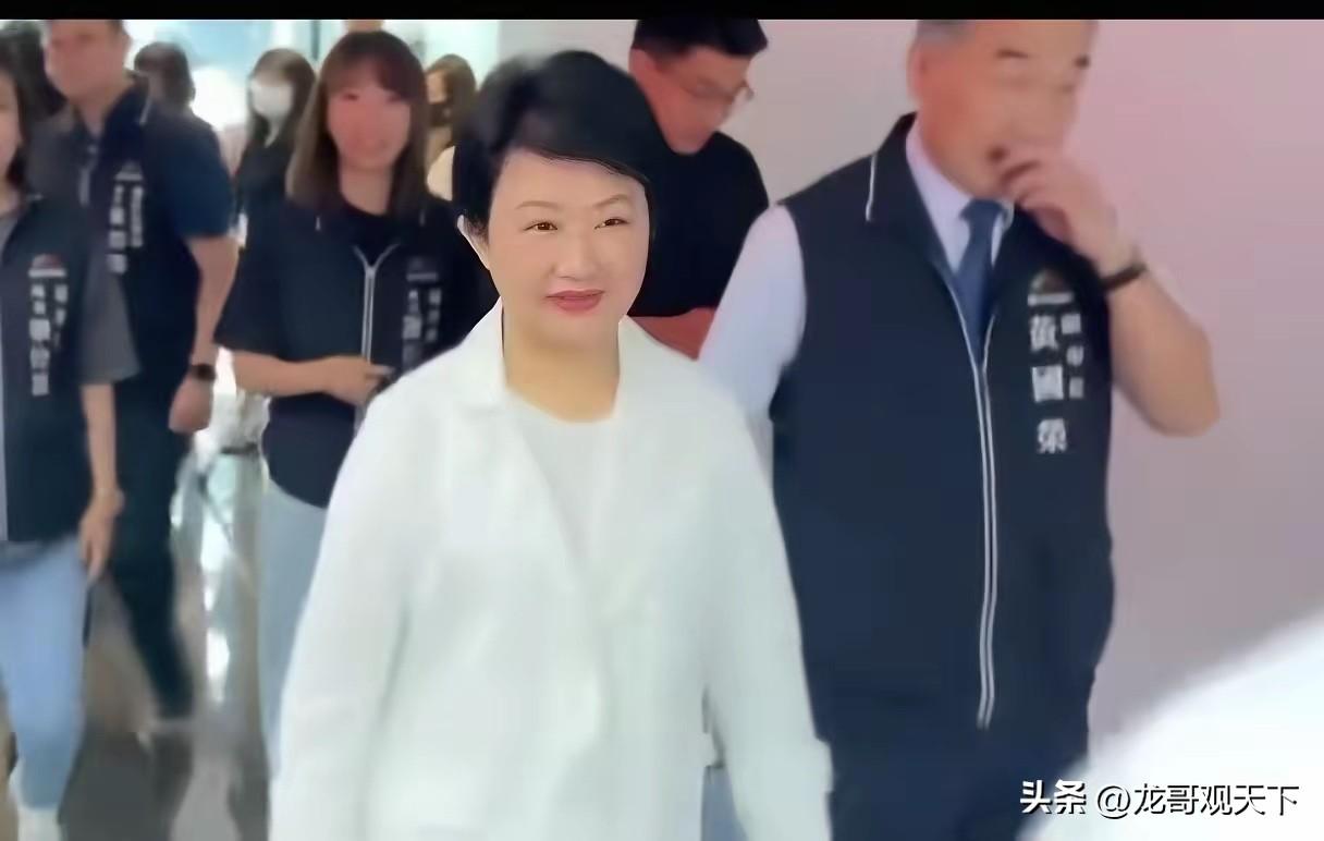 马英九切割幕僚掀蓝营内斗 郑丽文力挺萧旭岑暗批马身边藏奸

马英九突然与核心心腹