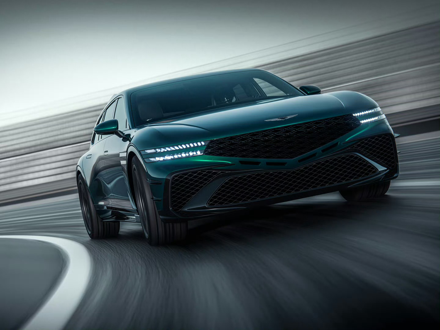 捷尼赛思迎来品牌十周年里程碑不仅发布首款 Magma 量产车型更携 G90 Wi