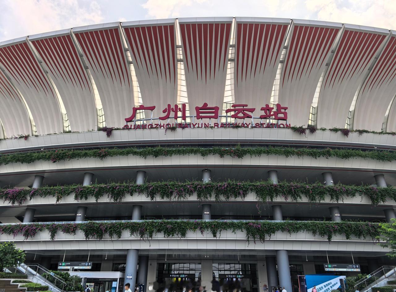 虽然离家几公里，但都是第一次来。借此机会体验一下广州白云至广州至广州东区间。搭上