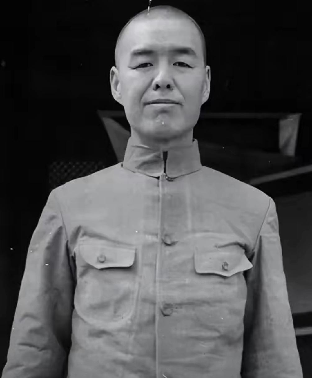 1949年10月1日新中国成立后，邓宝珊被任命为甘肃省政府主席。得知这个任命后，