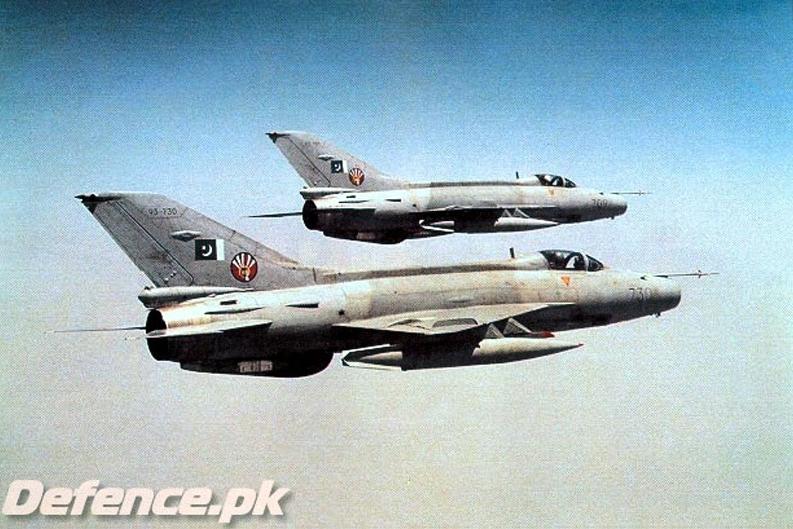 巴铁战机替伊朗看家，硬气！

谁在给谈判当“保镖”？

巴基斯坦陆军参谋长穆尼尔