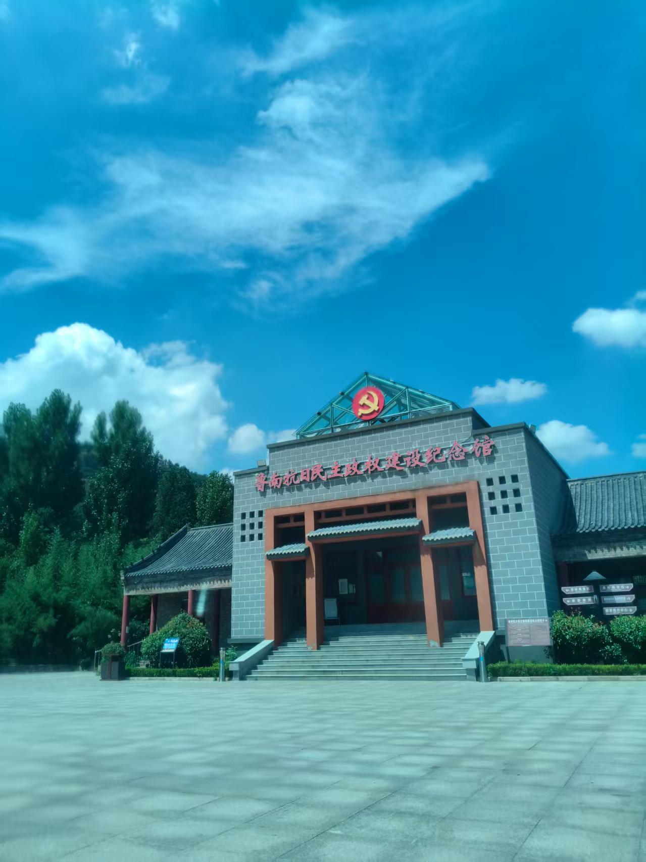 当你老了才会发现
当我们老了才会发现，我们拼命爱的孩子连给你通个话的时间都没有。