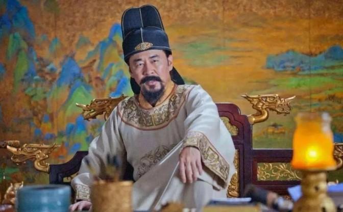 公元960年，赵匡胤称帝不久，酒宴上与文武大臣正开怀畅饮，李筠突然站起来，将后周