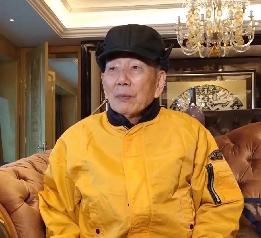 1949年，在解放军的步步紧逼下，在湖北的国民党部队一路败退，还拉了不少壮丁。这