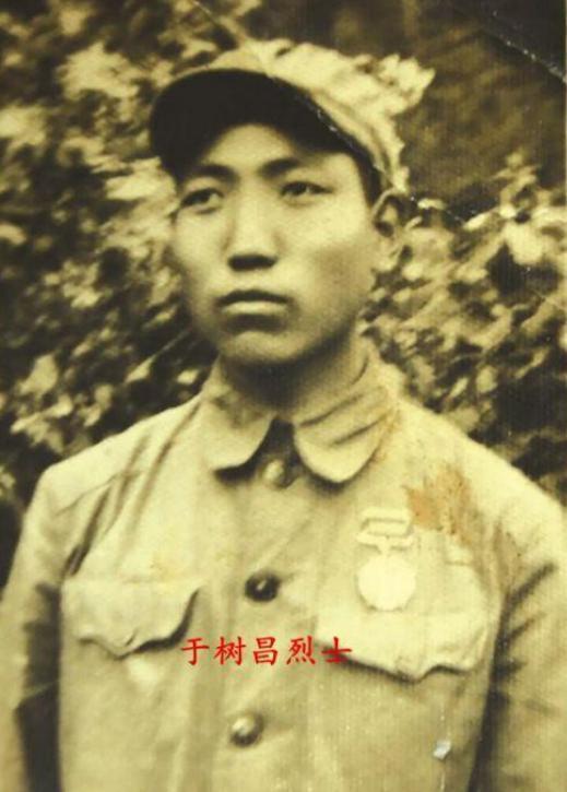 1953年6月，二十八团指挥部和侦察队失联，电台室内气氛紧张，正着急时，通讯内突