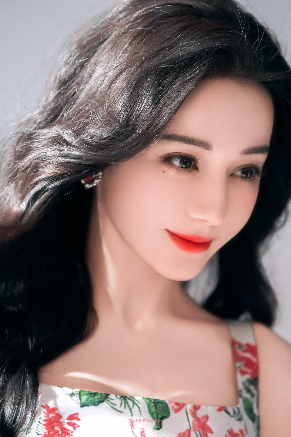 迪丽热巴卫蓝 dlrbmikimoto全球代言人迪丽热巴 早安！！！阳光与你都是