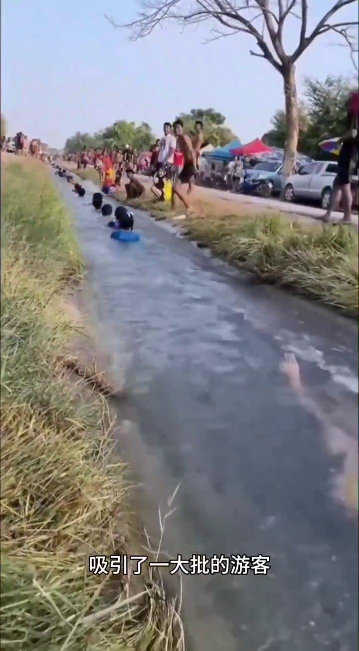 大自然的馈赠。
在国外有这么一处神奇的地方，大山里流出了泉水，长达十公里的小溪流