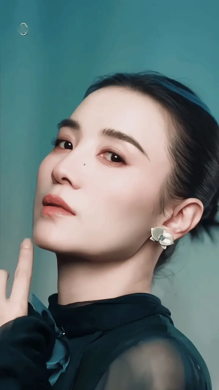 宋佳。