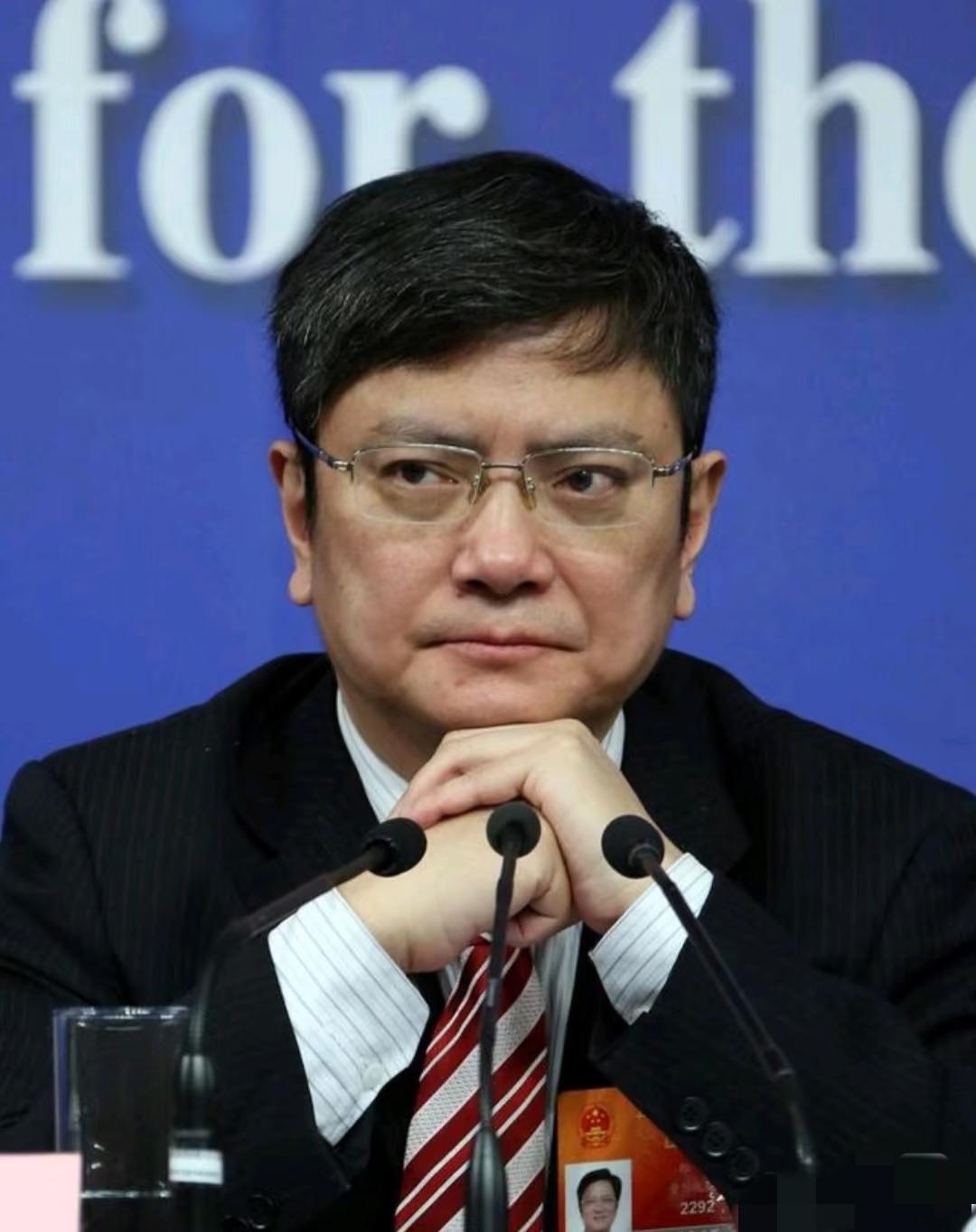 教育部最新回应：“英语要被踢出高考主科”，并不是要取消英语作为高考主科，而是要纠