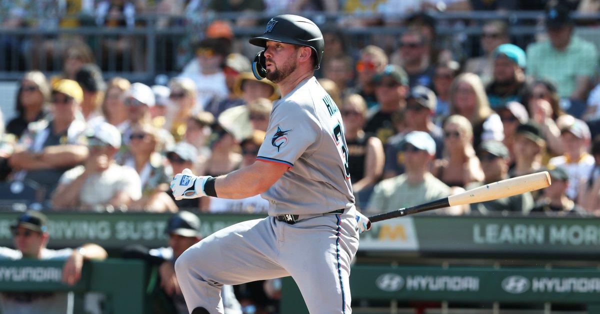 [To learn English]
The Miami Marlins pla