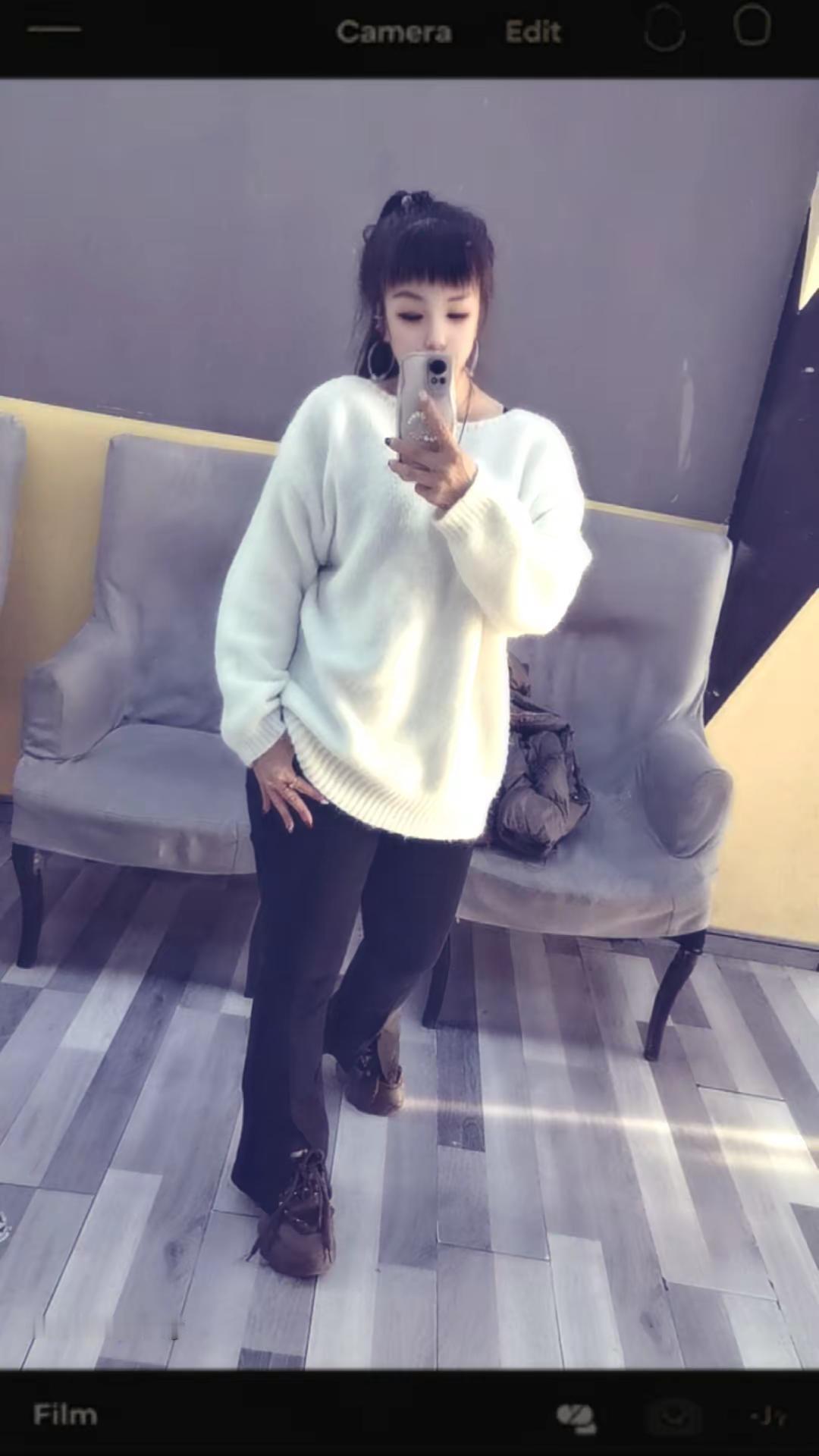 重要的人越来越少 剩下的人越来越重要。在细水长流的日子里，不说永远，只说珍惜，生