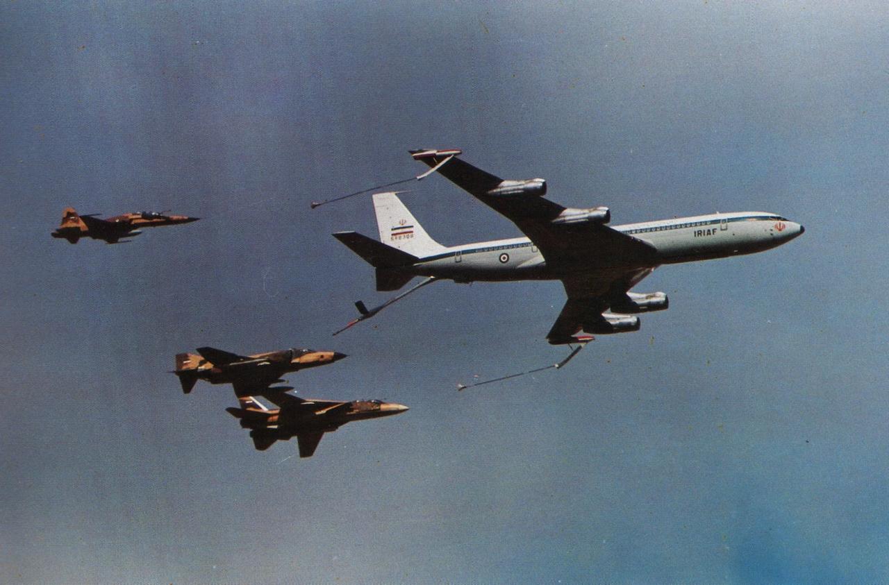 这么多年过去了，伊朗的空军估计还是这些飞机——1990年，伊朗空军的 波音 70
