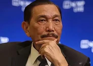 年初印尼不知道抽啥风，突然对中资镍矿下手。先是把全国开采额度从3.79亿吨砍到2