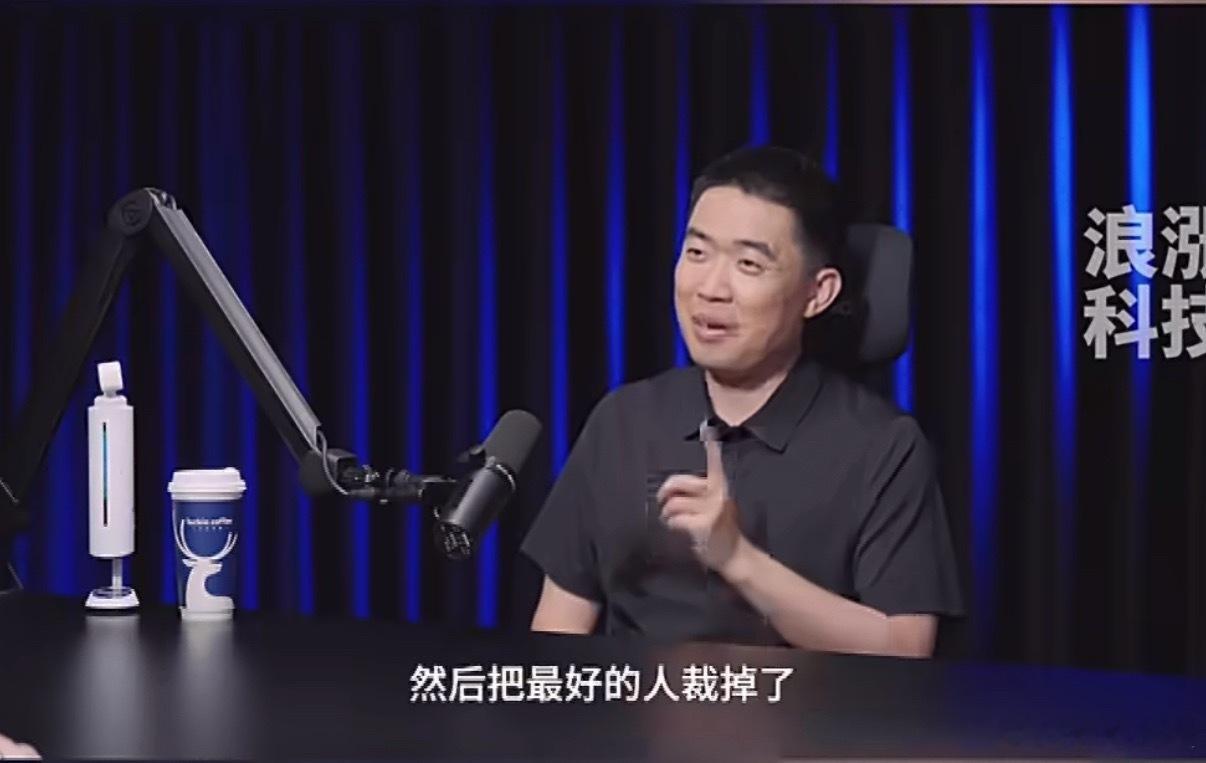 以前那套“谁嘴甜谁赢”的评价体系，确实让不少脑子清楚但不爱表现的人吃了亏。现在A