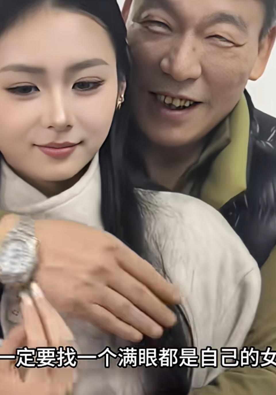 我叫老周，今年五十四，照照镜子，满脸皱纹，牙齿还掉了两颗，走在人群里，顶多是个不