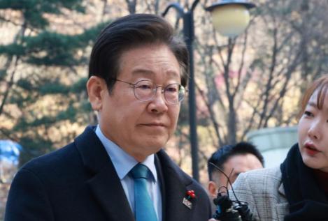 韩国政坛这回是真的要变天了！谁能想到，刚刚坐稳总统宝座的李在明，竟然在自己家里被