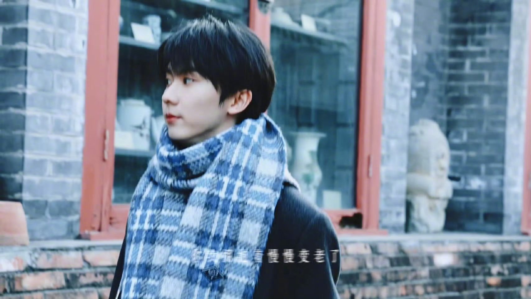 马嘉祺 杨柳絮别飘了和小马一起迎来了让人又爱又恨的春天